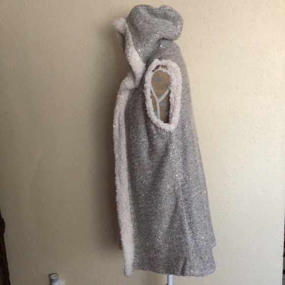 Oliver by escio Hoodie Vest - Picture 2 of 9